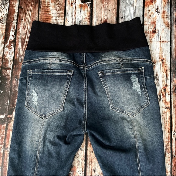 M. Rena Stretch Denim Distressed Skinny Jeans - Picture 4 of 6